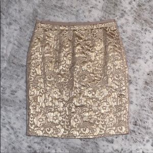 NWT! Ann Taylor- LOFT Embossed Gold Pencil Skirt, Size 4